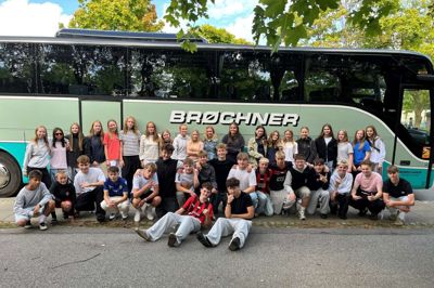 Både pigerne og drengene på Sunds Skole har succes i skolefodbold-turneringen.