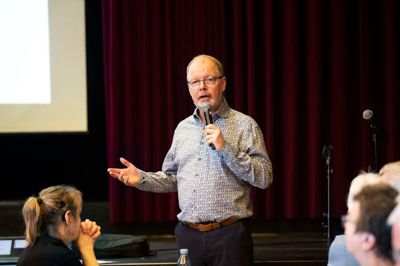 Henrik Engedahl (V).
