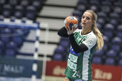 Jane Schumachers aktive karriere blev stoppet af en alvorlig rygskade. Ny øser hun ud af sin store erfaring i rollen assistenttræner for Silkeborg-Voels U19 hold for piger. Foto: Martin Ballund