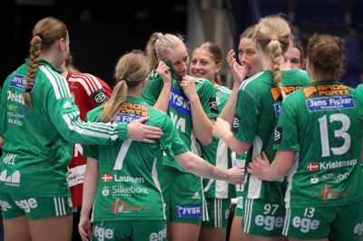 Det blev spændende til sidst, men Silkeborg-Voel klarede ærterne og vandt 32-28 over Ringkøbing. Foto: Martin Ballund