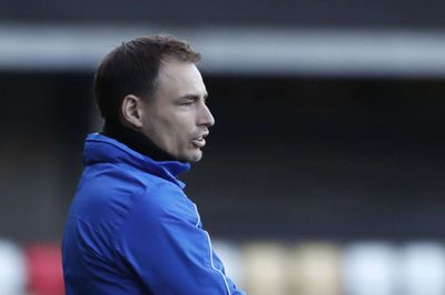 - Vi har en ung trup, der skal have plads til at udvikle sig. Så vi ser ikke for alvor på tabellen, siger SIF’s U19-træner Kim Leth Andersen. Foto: Martin Ballund