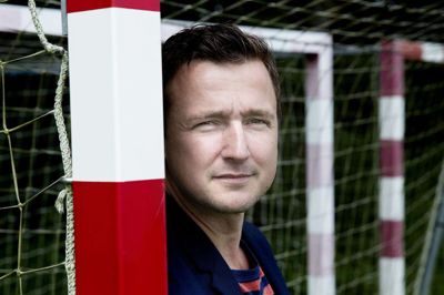 Mikael Bak, der er direktør i Silkeborg-Voel, fortæller, at der arbejdes på at få næste sæsons spillertrup på plads. Foto: Jakob Stigsen Andersen