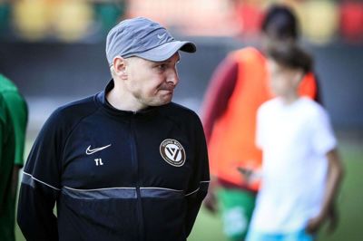 Thomas Loft fik fire år i spidsen for Young Boys, som i den første tid spillede i Silkeborg KFUM’s navn. Nu skal den tidligere ungdomstræner i SIF på udkig efter et nyt trænerjob. Foto: Martin Ballund