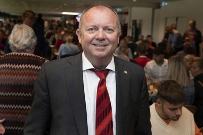 - Tor har et kæmpe engagement og et stort hjerte for, hvad der skal ske med fodbolden, og det er skønt. Jeg kender ham udmærket, siger SIF-direktør Kent Madsen som reaktion på læserbrevet fra Tor Broberg, der blev bragt i Midtjyllands Avis. Foto: Jakob Stigsen Andersen