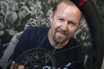 Allan Johansen er vanen tro Tour-ekspert i Midtjyllands Avis. Foto: Martin Ballund