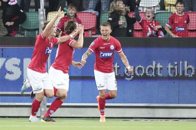 Alexander Lind jubler efter sin afgørende scoring I 2-1-sejren mod Vejle. Foto: Claus Fisker/Ritzau Scanpix