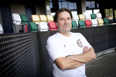 Holger Kristiansen har travlt med sit hjælpe-projekt i Tanzania, hvor Young Boys i første omgang vil hjælpe 12-18 afrikanske drenge med at få uddannelse og skolegang på et Silkeborg-ejet fodboldakademi. Foto: Jakob Stigsen Andersen