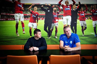 SIF-træner Kent Nielsen og Young Boys-træner Daniel Sehested ser frem til tirsdagens opgør. Foto: Jakob Stigsen Andersen