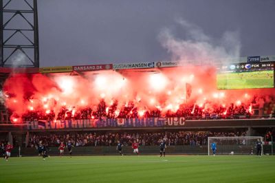 FCKs fans fyrer op i starten af superligakampen mellem Silkeborg IF og FC København. Foto: Bo Amstrup/Ritzau Scanpix
