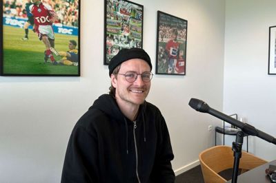 Simon Jakobsen fortsætter nu i SIF, hvor han havde en lang karriere som spiller.