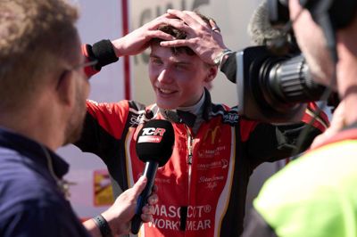 Malte Ebdrup tager sig til hovedet i minutterne efter sejren. Foto: Stump Photo