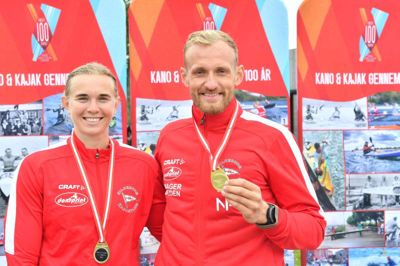 Anne-Sofie Winther og Mads Brandt Pedersen vandt både DM-guld individuelt og sammen på 5000 meter med over overbæringer. Foto: Ernst van Norde