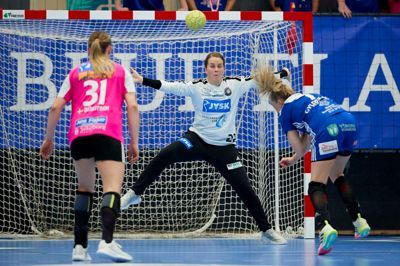 Stine Bonde gjorde det meget svært for BFH-spillerne i ottendedelsfinalen. Line Gyldenløve blev vanen tro topscorer for værterne, men profilen skulle bruge 10 skud på at score fem mål.