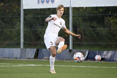 Andreas Bonnén og co. fik ingen point med fra den sidste kamp i efterårssæsonen, hvor Young Boys måtte se sig slået med 1-0 af Odder. Gæsterne fik fire gule kort i opgøret, hvor Andreas Bonnén, Jeppe Kilden Grøn, Anes Travljanin og Ali Farej alle blev noteret i dommeren bog. Foto: Ole Nielsen