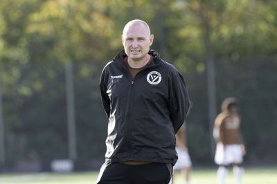 Cheftræner Thomas Loft er tilfreds med den seneste udvikling, selvom Young Boys er sidst i 3. division. Foto: Ole Nielsen
