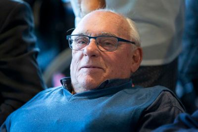 Poul Erik Wils Jensen var lam i underkroppen i det meste af livet. Men en stærk vilje og gode kammerater betød, at han fik en helt normal tilværelse sammen med Inger. Ud over sin hustru efterlader han sig tre børn og en stribe børnebørn og oldebørn. Foto: Martin Ballund