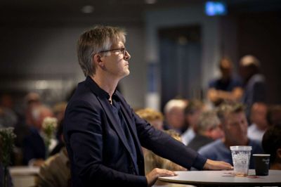 - Det er sundt at blive mindet om, at man som fodboldklub godt kan præstere bedre end det, man har økonomiske forudsætninger for, mener kommentatoren og klubrekordholderen i SIF Morten Bruun. Foto: Jakob Stigsen Andersen