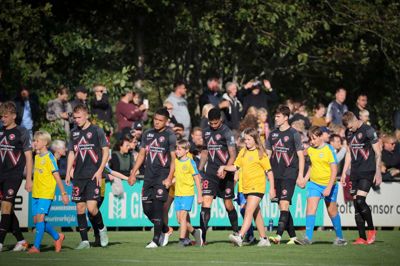 Pokalbrag mellem danmarksserieklubben Kjellerup IF og superligaklubben FC Midtjylland. Foto: Martin Ballund