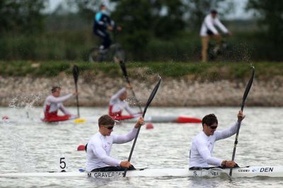 Morten Graversen (til venstre) stiller i Tjekkiet op med sin vante makker, Simon Schuldt-Jensen. Sidste år vandt duoen sølv ved VM i toerkajak over 1000 meter på Bagsværd. Foto: Foto: Aleksandar Djorovic/Ritzau Scanpix
