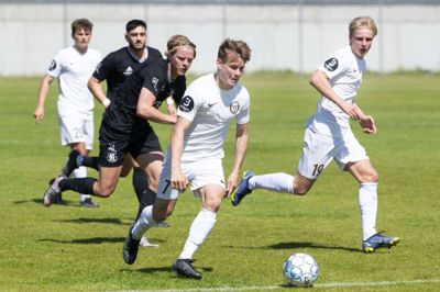 Rasmus Lysdal og Young Boys skal en tur til Holstebro i første spillerunde af den nye sæson i 3. division. Foto: Jakob Stigsen Andersen