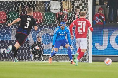 Anders Klynge scorer her det uhyre vigtige mål til 1-2.