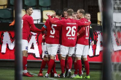 Wessam Abou Ali (tv.) var i SIF i en enkelt sæson. Foto: Martin Ballund