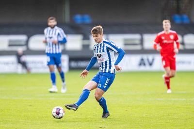 Mads Larsen har tidligere været på radaren i SIF, der tilsyneladende stadig er interesseret i midtbanespilleren.