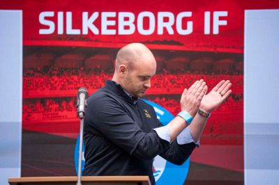 Trivela-direktør Benjamin Boycott var på talerstolen, efter salget var en realitet. Her takkede han aktionærerne for den store opbakning, og canadieren roste også SIF-ledelsen for det store arbejde, der er blevet udført.
