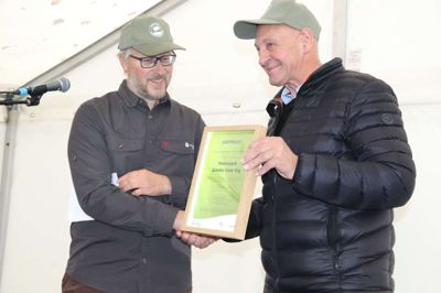 Skive Kommune borgmester modtager certifikatet for Naturpark Sønder Lem Vig.
