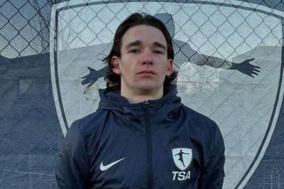 22-årige Bogdan Sheyko er tilknyttet TSA Talent Academy i Viby - en selvstændig talentforening, der ikke er tilknyttet nogle klubber. Her kan unge fodboldspirer øve færdigheder med akademiets trænere.