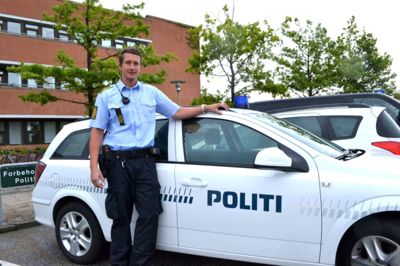 Pollitiassistent Erik Møller fra lokalpolitiet i Ikast understreger, at der er ekstra fokus på de mange indbrud, som i ferietiden rammer lokalområdet (Foto: Ole Bitsch)