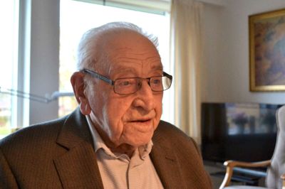 Laila Kempel. Martin Jørgensen har levet det slæbsomme liv på landet, men kan på fredag fejre sin 105. fødselsdag og iøvrigt se frem til at skulle fejre jul for 106. gang