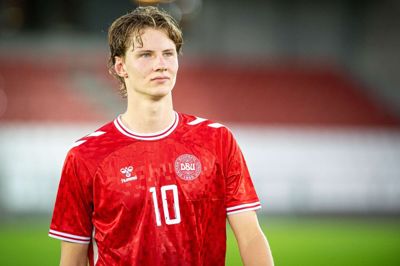 August Priske leverede både mål og assist i sin første betydende kamp for det danske U21-landshold. Det var i 6-2-sejren på udebane mod Wales for en måned siden.