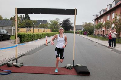 Iben Hansen fra Hammerum var første kvinde over målstregen, da fredagens triatlon-stævne blev gennemført i Ikast (Foto: Jens Anton Nordestgaard)