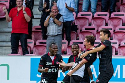 Duncan skal måske straffes for at fejre sin scoring nummer 100. Foto: Jørn Deleuran