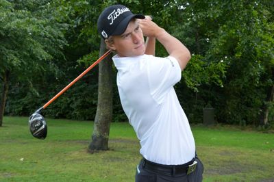 Lokale Mads Søgaard gør det forsat godt under Cordon Golf Open i Bretagne. Foto: Ole Bitsch