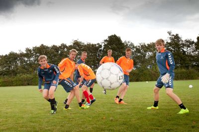 Fra 2015 tilbyder Hestlund Efterskole også en nyoprettet fodboldlinje for drenge (Foto: Hestlund Efterskole)