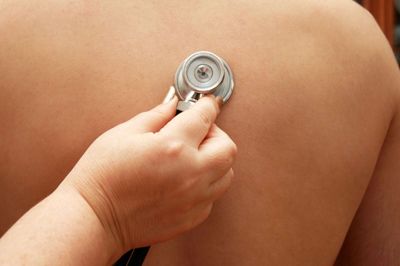 Checking the breath with the stethoscope
