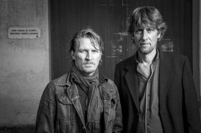 Søren Sko og Palle Torp tager guitaristen Morten Woods med til Brande for at give koncert i Remisen lørdag den 17. januar