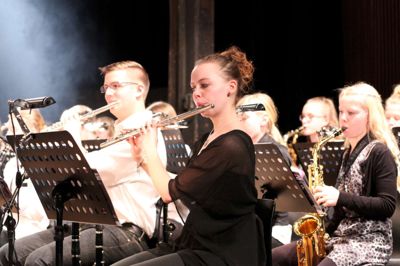 Ligesom sidste år, hvor dette billede stammer fra, omfatter musikskolens nytårskoncerter stort set hele det musikalske repertoire lige fra klassiske værker over fællessang til helt nye numre.