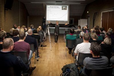 Fremtidsforsker Marianne Levinsen, der også har medvirket i byudviklingen af Bording, kom med nogle bud på, hvad de forskellige aldersgrupper forventer af tilværelsen. Hun opfordrede foreningerne til at have en fælles indgang til Engesvangs mange kultur- og fritidstilbud. ?Foto: Martin Ballund