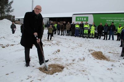 Carsten Kissmeyer foretog det første spadestik.