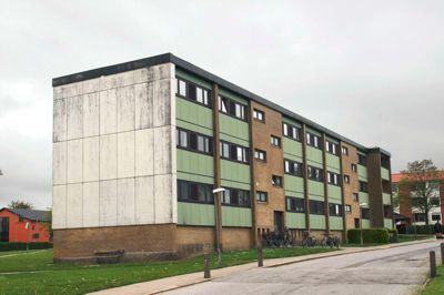 Projektet med at renovere og modernisere Sønderparken i Ikast er blandt de 10 dyreste byggerier i Danmark, der er igangsat i 2015. Billedet viser måske meget godt, at området trænger til forskønnelse. ?Foto: Thomas Vang Nielsen