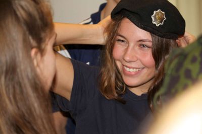 Ani Frøslev er en af de elever, der har haft krig som tema på Midtjysk Efterskole. ?Privatfoto