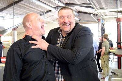 Kenn Christensen havde valgt at fejre Midtjysk Bilsyns 10 års fødselsdag ved at hyre Standup komikeren Amin Jensen ?foto laila kempel