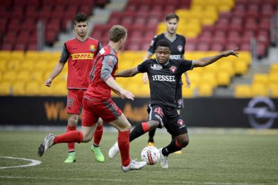 Izunna Uzochukwu i flot balance i kampen mod FC Nordsjælland. Polfoto