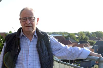 Ervin Gam nyder fortsat at arbejde fuldtid og den sparsomme fritid nydes blandt andet på tagterreassen i midtbyen ? foto Laila kempel