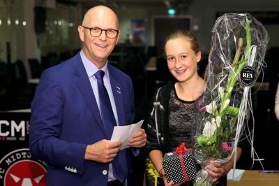 Den unge rytter, Emilie Mosegaard, har blandt andet været en del af ungdomslandholdet og klaret sig flot til danmarksmesterskaberne.