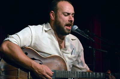 Marc Rune alias Big Creek Slim da han spillede i Bakkehuset fornylig. ?Foto: Steen Hebsgaard
