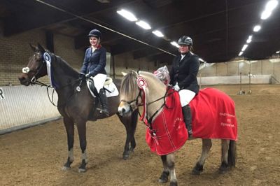 I springning for heste sejrede Karina Blaabjerg på Laustfin Skellerød efterfulgt af Anna Fanefjord på Scheiki placeret som nr. 2? foto privat